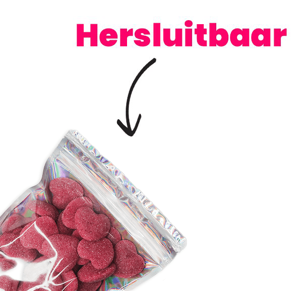 Light Sour Jelly Filled Strawberry Hearts - Candywrap.nl