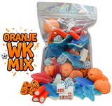 Candywrap Sweet Oranje WK Mix snoepzak met zachte, chewy en zoete snoepjes in oranje voetbalthema