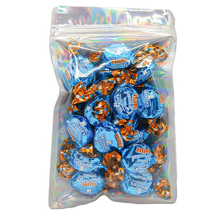 Walkers Salted Caramel Toffees (170g) - Candywrap.nl